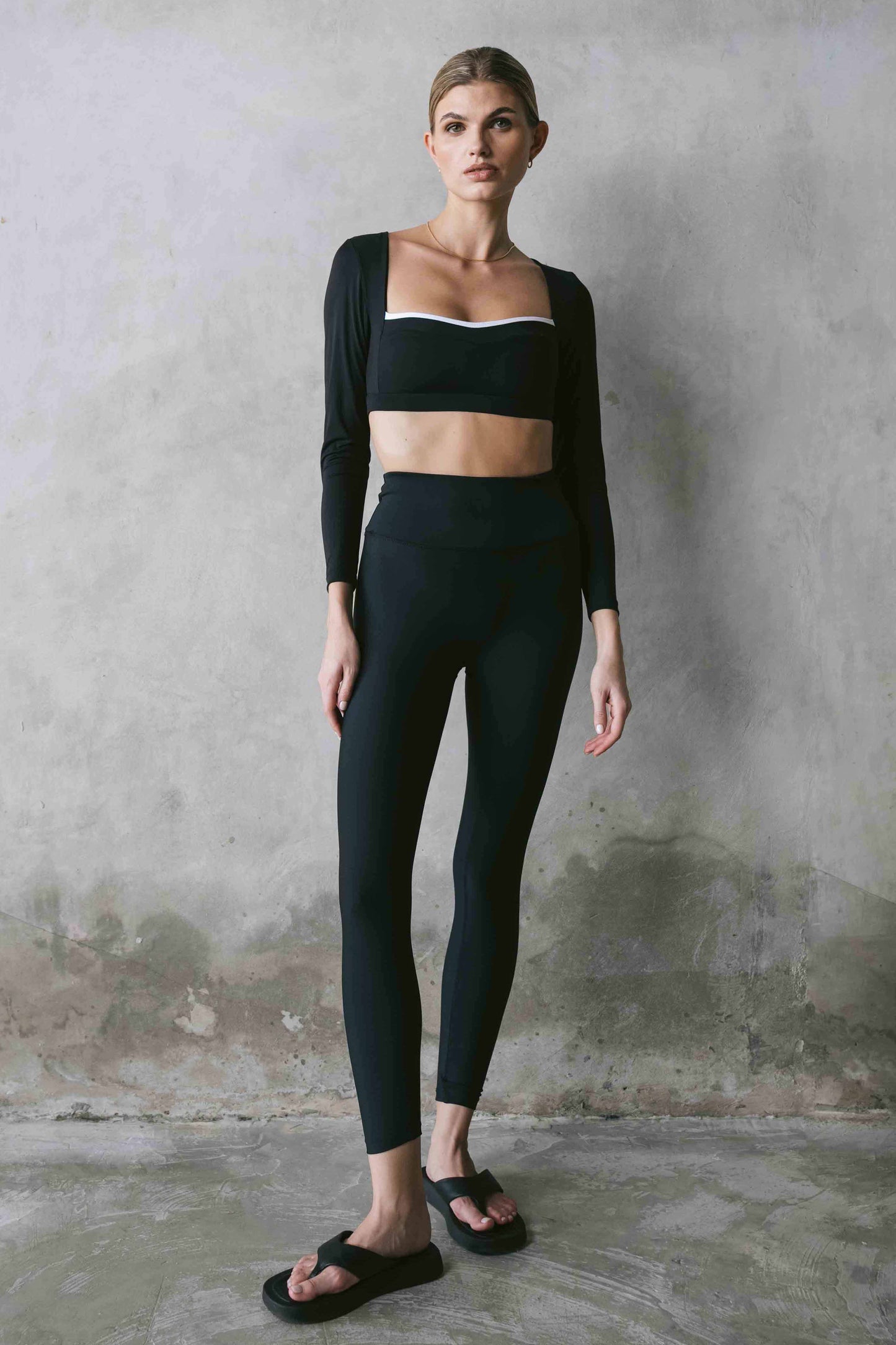 Capri Cutout Long Sleeve Crop - Black/White