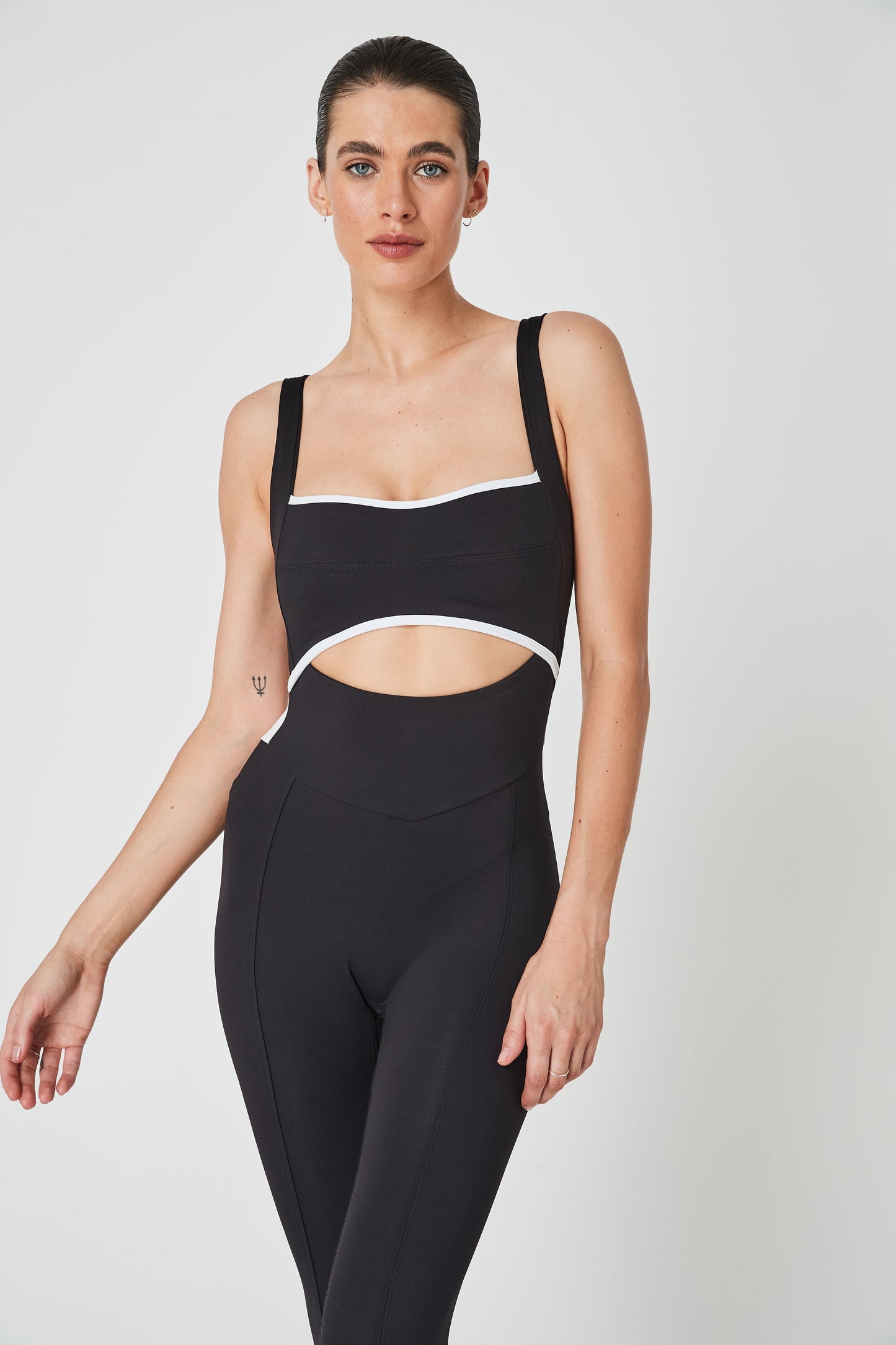 Sample Capri Cutout Bodysuit With Sleeves - Matte Black/White