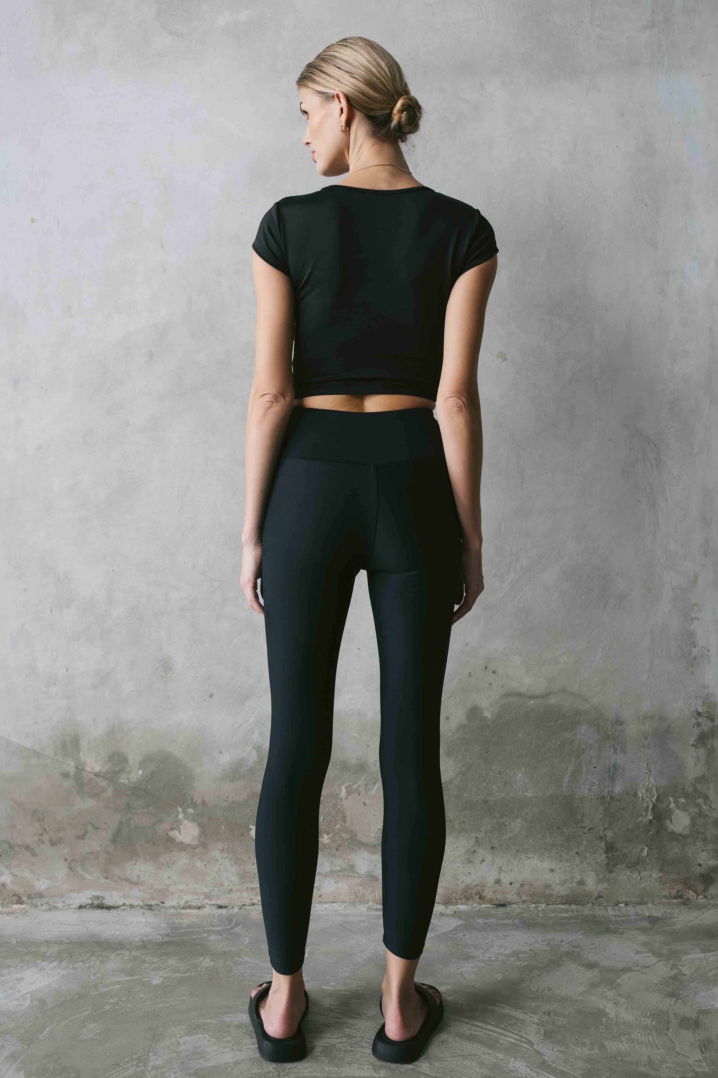 Fae Cap Sleeve Midi Tee - Black