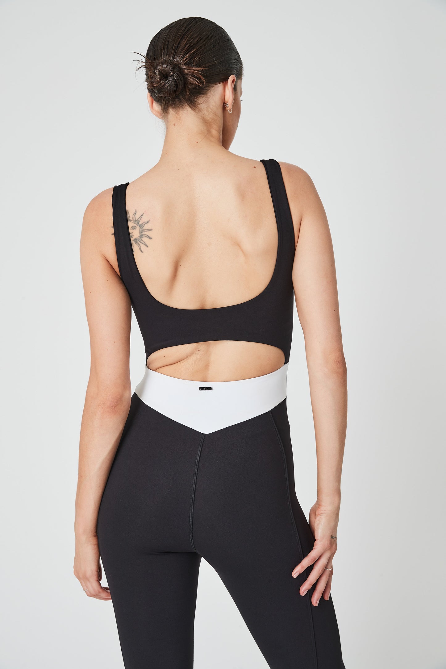 Sample Capri Cutout Bodysuit With Sleeves - Matte Black/White