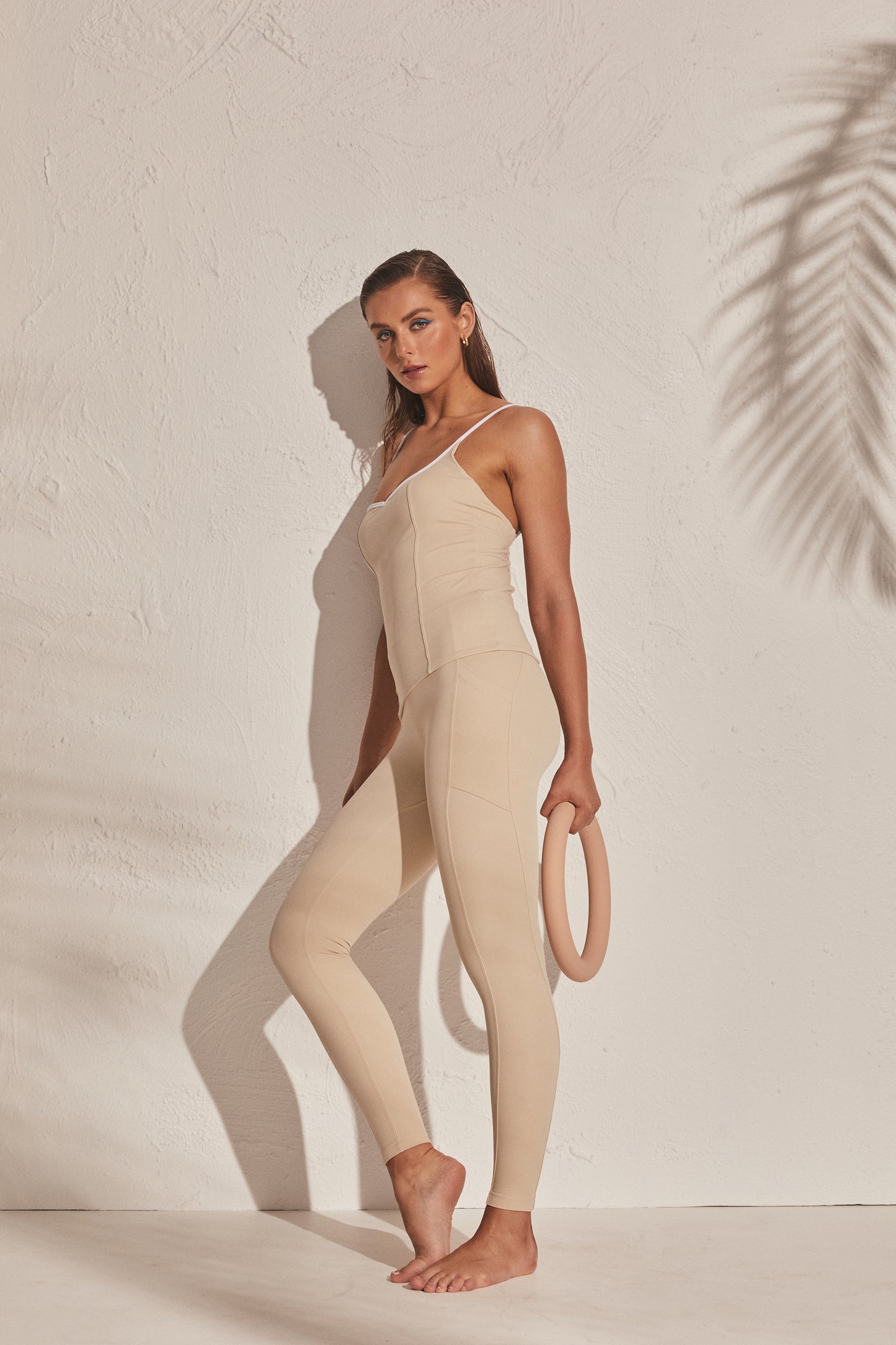 Océane Sweetheart Top - Sand/White - 1Ō8 SPORTIF