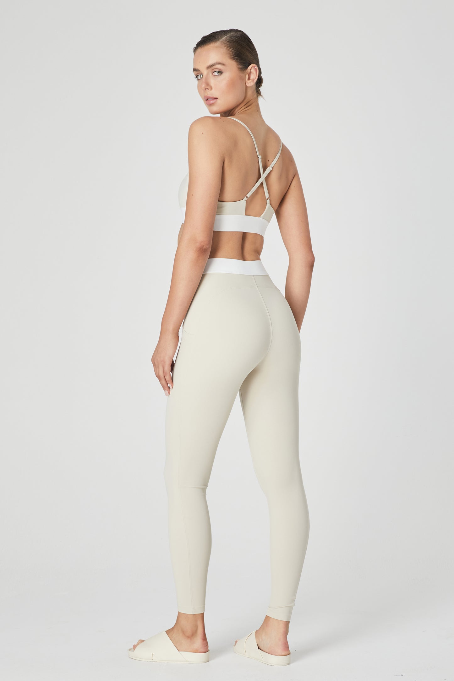 Iona High Rise Jacquard Leggings - Sand/White - 1Ō8 SPORTIF