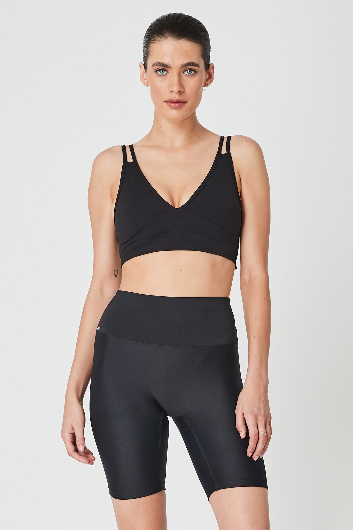 Aude Cutout V-Neck Sports Bra - Matte Black