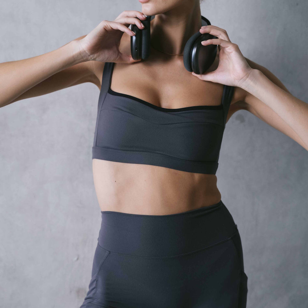 Sample Capri Cutout Crop - Graphite/Black