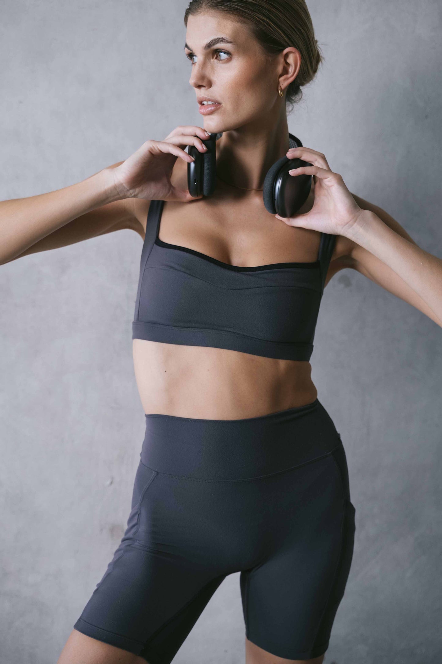 Sample Capri Cutout Crop - Graphite/Black