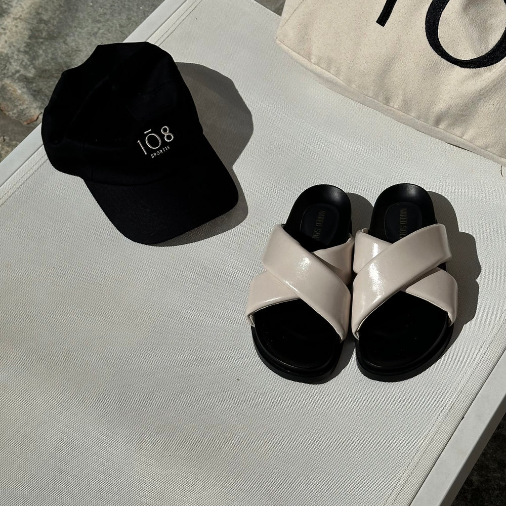 
                      
                        1Ō8 SPORTIF Embroidered Cap
                      
                    