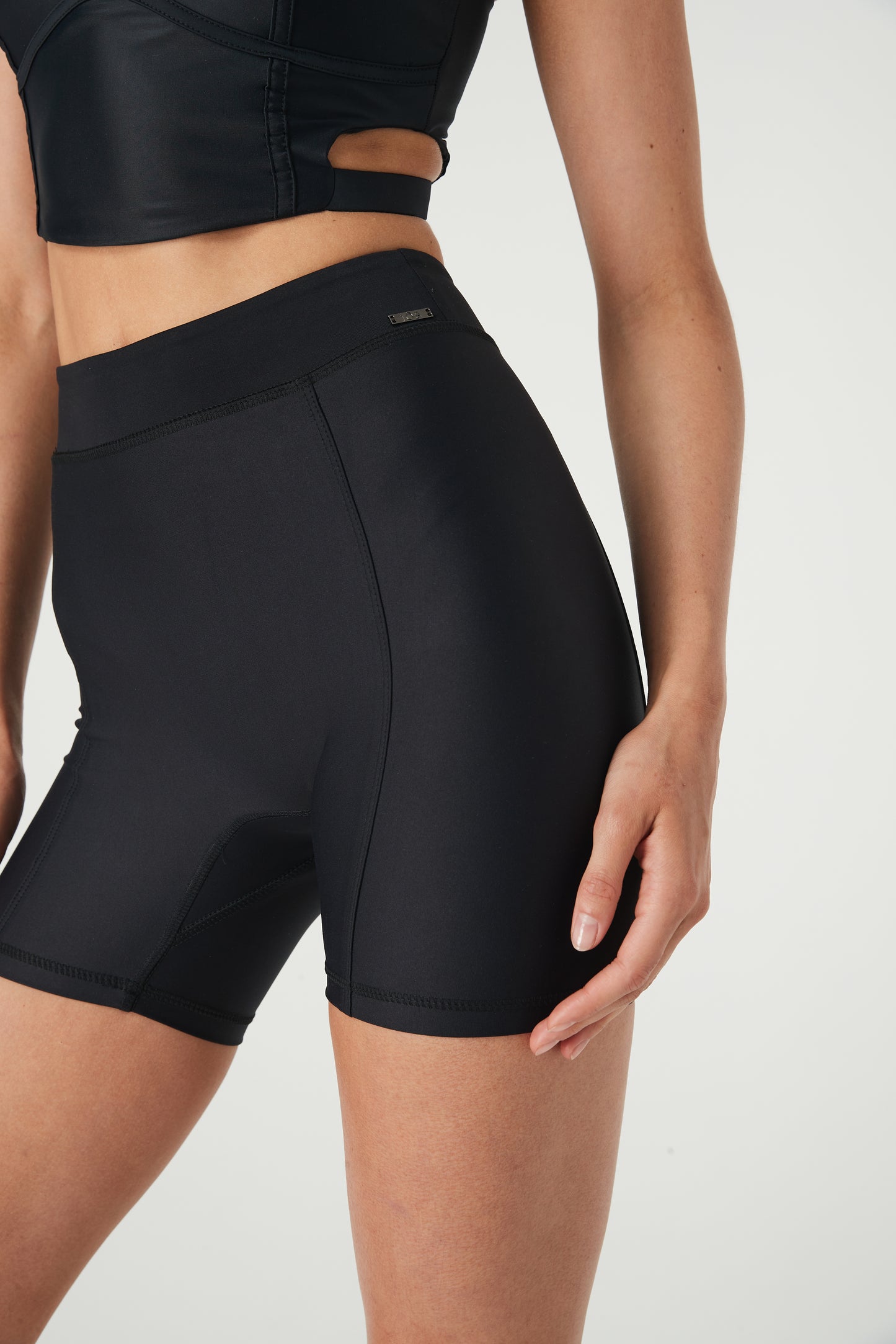 Gia Bike Short - Black - 1Ō8 SPORTIF