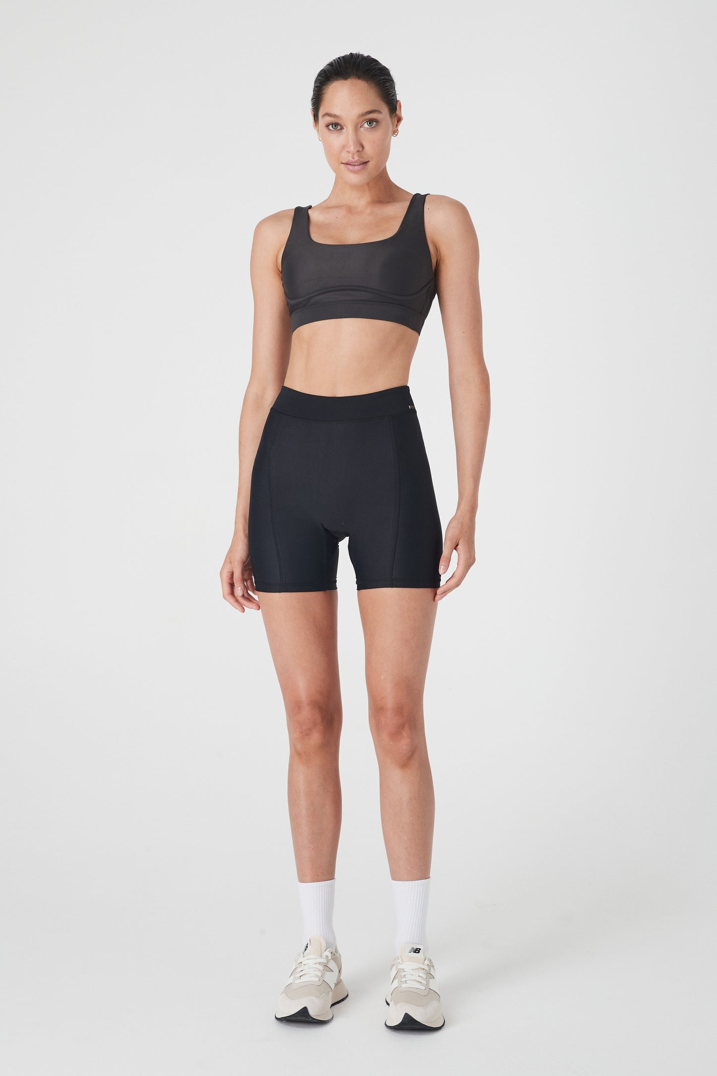 Cèline Contour Crop - Liquorice - 1Ō8 SPORTIF