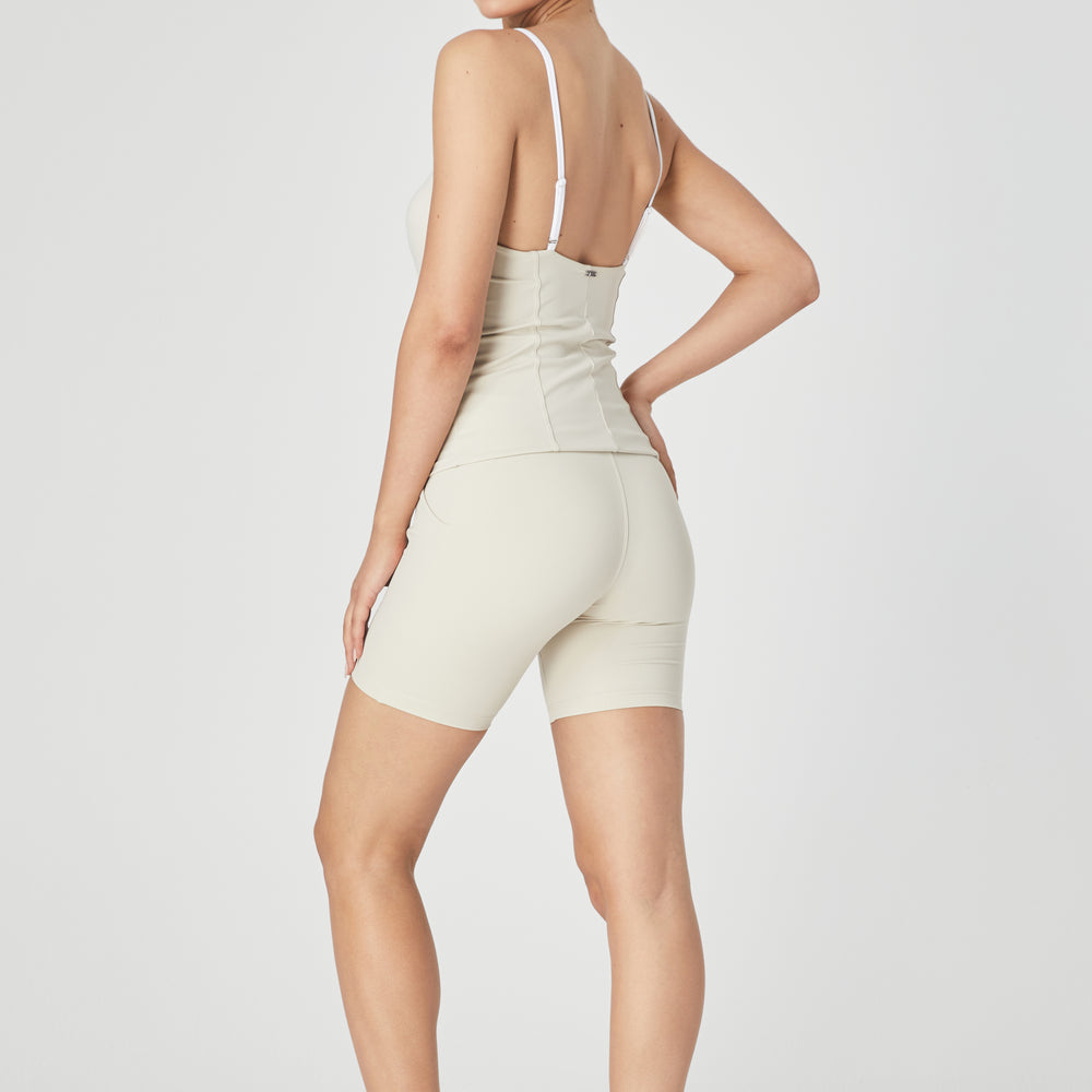 
                      
                        Océane Sweetheart Top - Sand/White - 1Ō8 SPORTIF
                      
                    